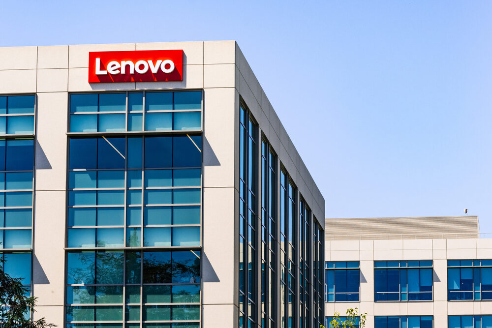 Lenovo Yoga Slim 7x Copilot+ in offerta