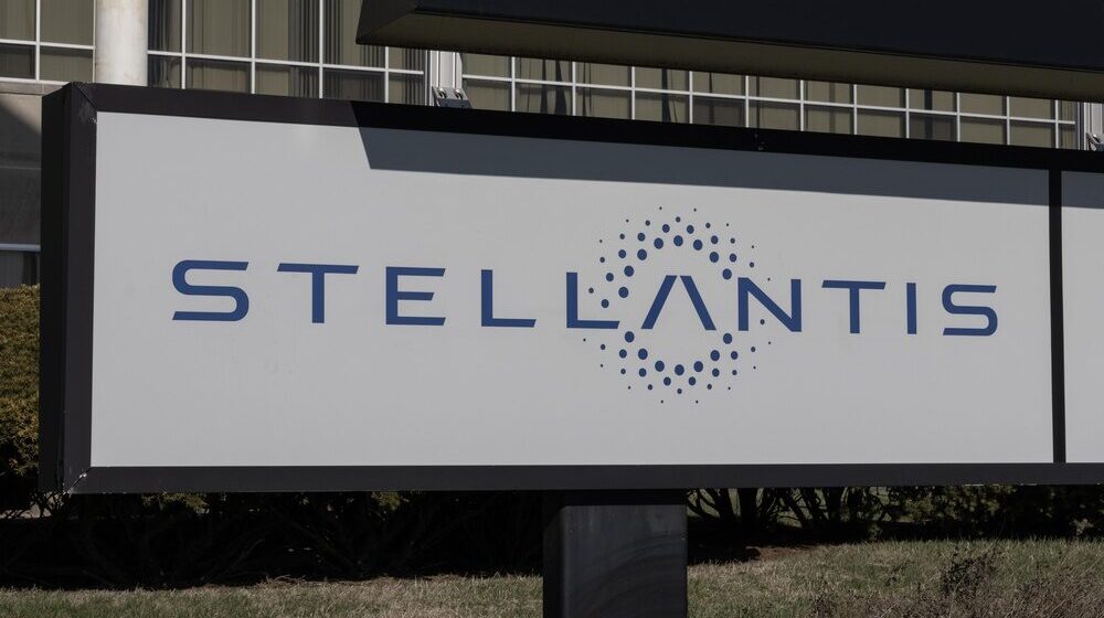 Logo Stellantis