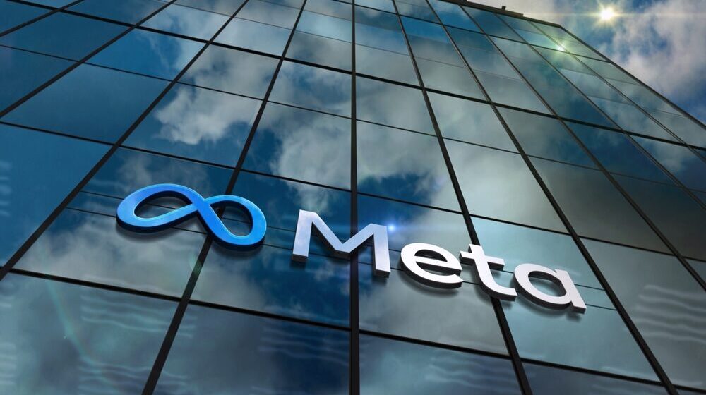 Logo di AdGuard con Meta Quest