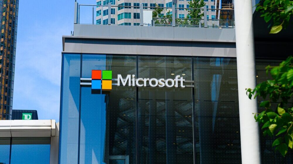 Microsoft e sindacati degli insegnanti siglano accordo AI